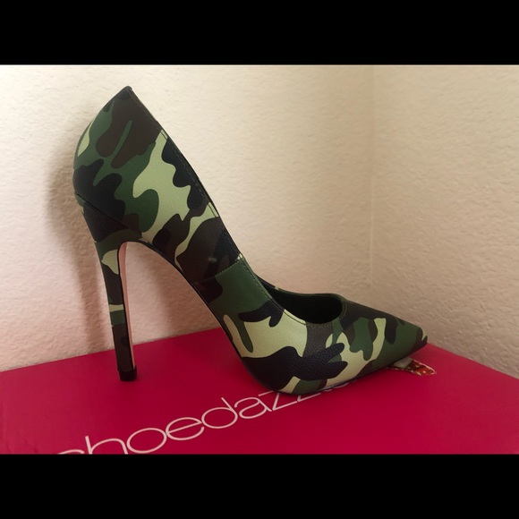 Heels - Picture 2 of 4